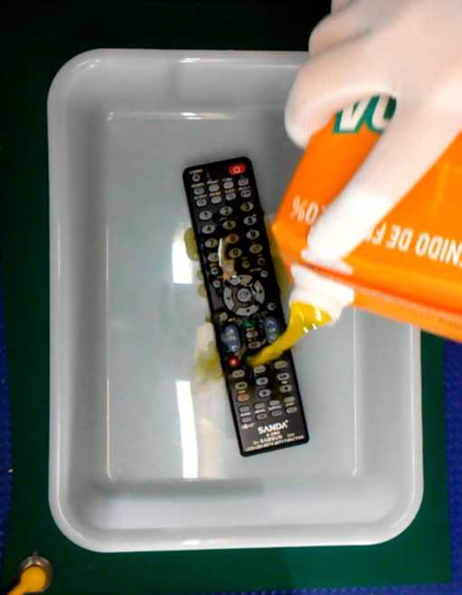 arreglar el remoto del tv mojado CON JUGO DE NARANJA