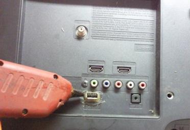 Conector de la entrada usb en tv Samsung LED reparado