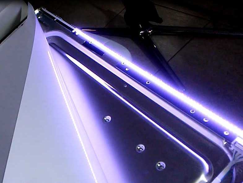 tira led de la izquierda de tv samsung que se enciende y apaga