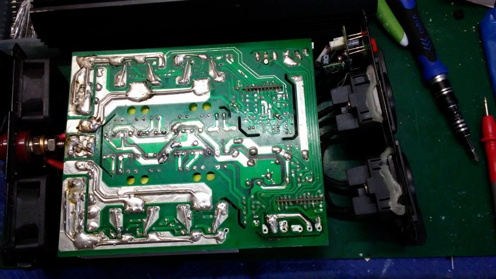 Cara de soldaduras circuito impreso inversor de voltaje de 3000 Watts.