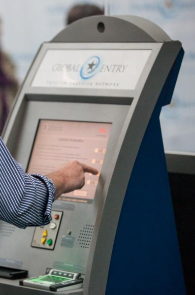 Control electrónico de pasaporte en Estados Unidos
