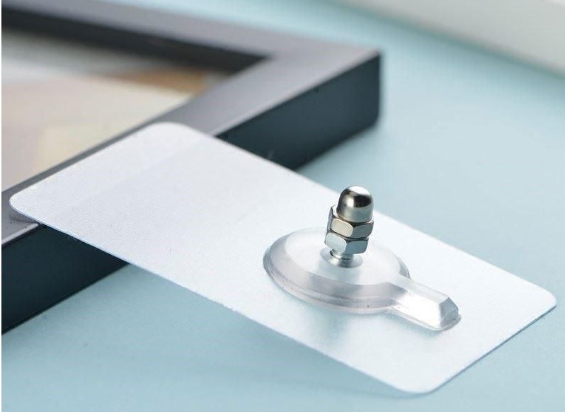 Tornillos para paredes sin tener que abrir agujeros. Son muy resistentes y se pegan bien fuerte