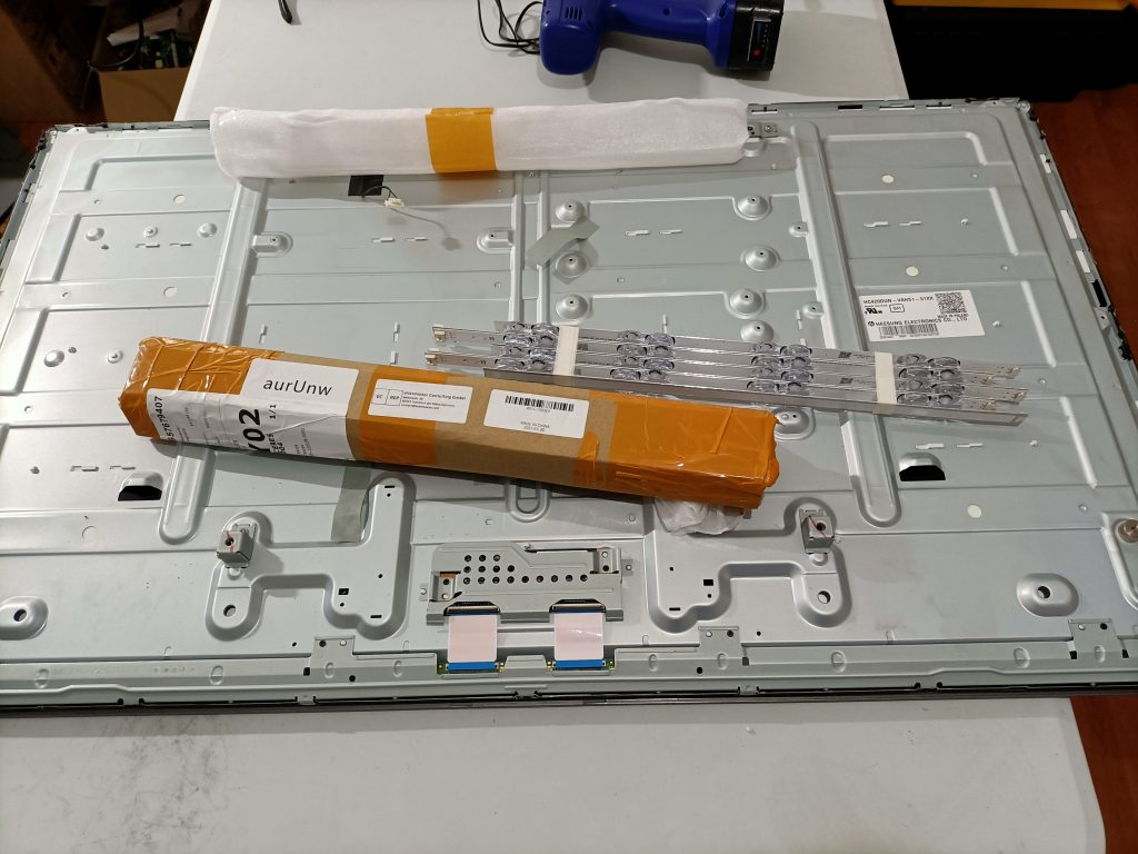 nuevo juego completo de tiras leds para instalar en el televisor que se oye y no se ve