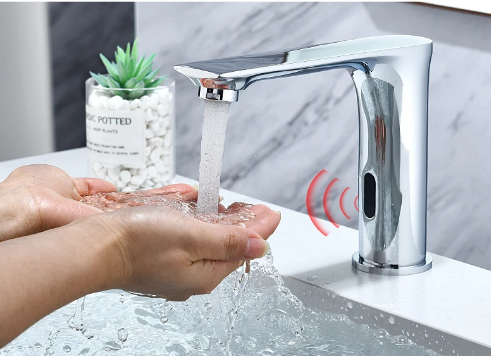 grifo automático con sensor infrarrojo para abrir y cerrar 